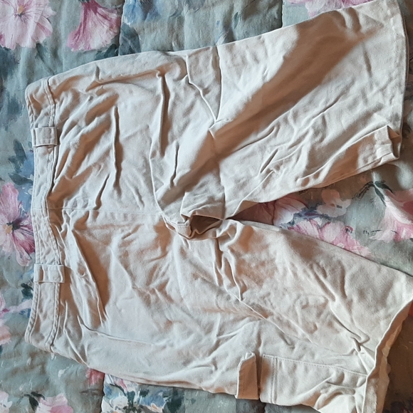 Off white women's shorts - Picture 2 of 2